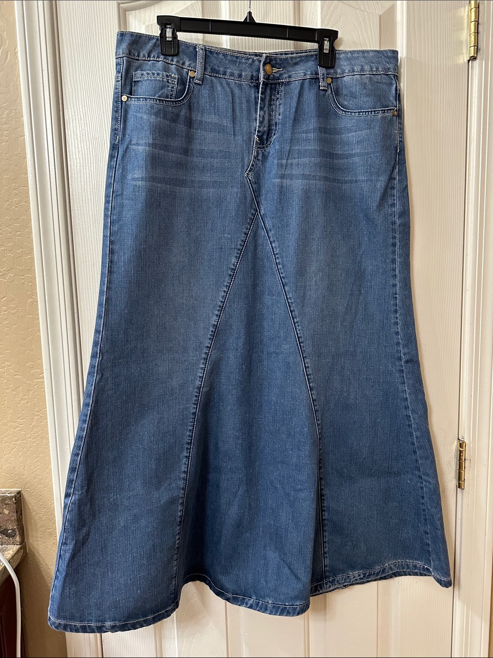 Classic Blue Denim Flared Skirt - Women's Jeans inherit co size 12
